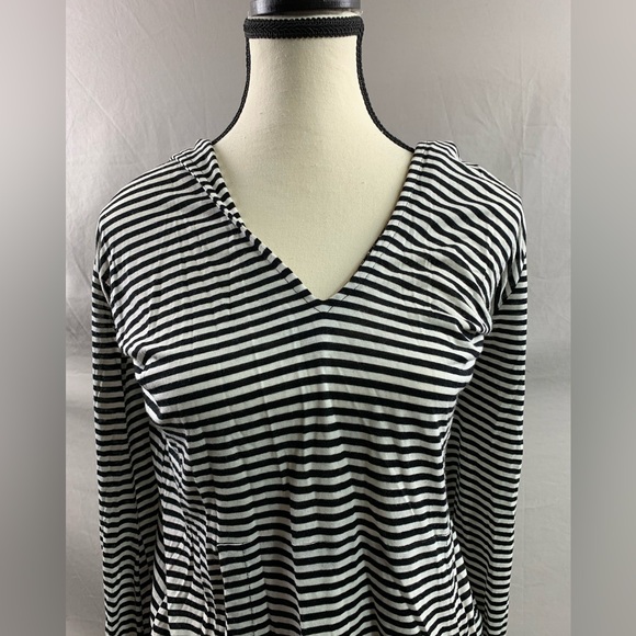 Mango Kangaroo Pocket Hoodie - Picture 2 of 7